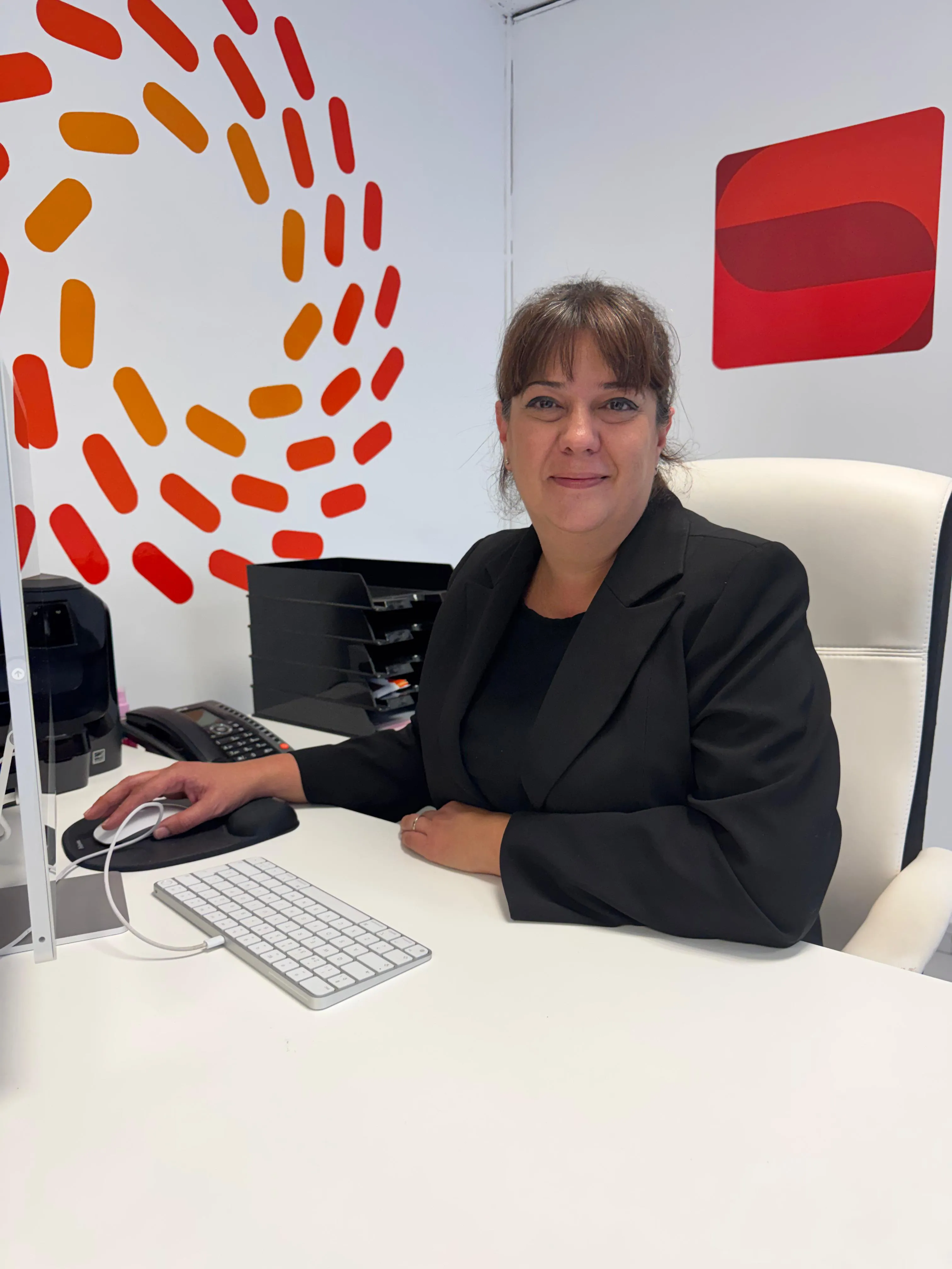 Foto de Marta, Administradora en GDelux Asesoría Energética — experto en contratos de luz y gas para reducir costes.